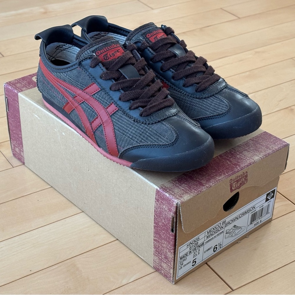 Onitsuka Tiger Mexico 66 sneakers Madison Brown/Crimson Women’s US 6.5